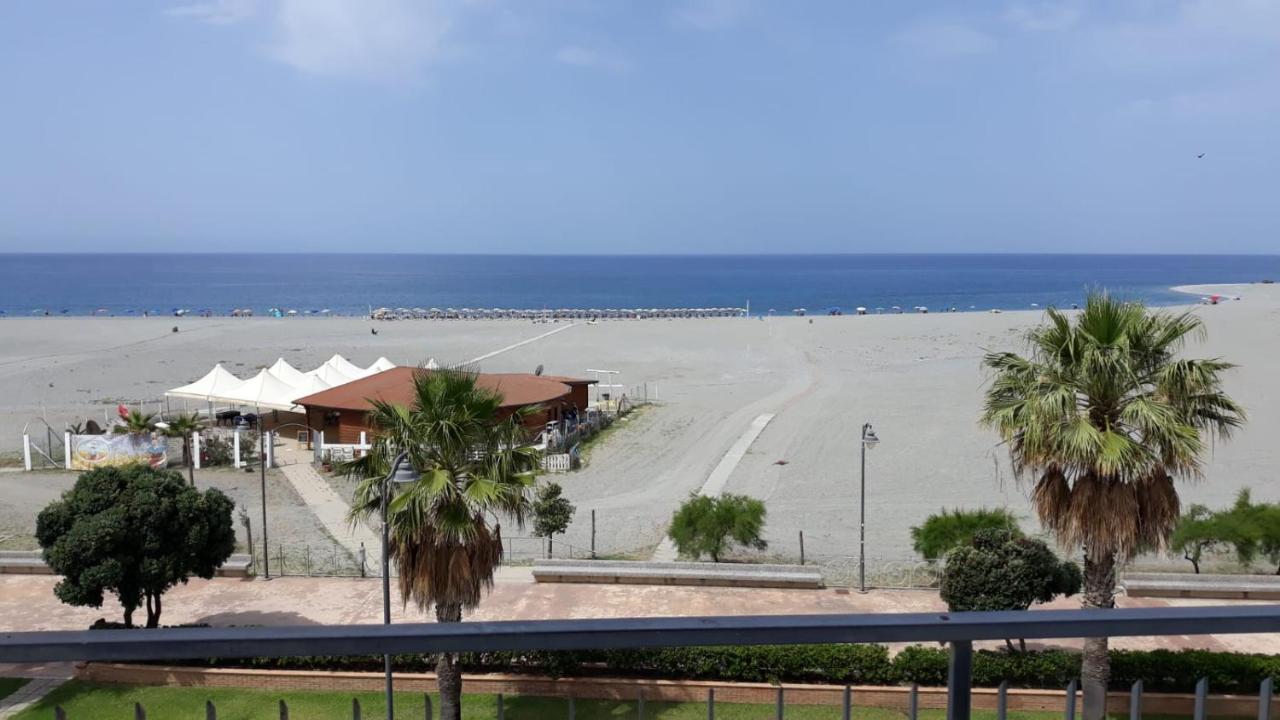 mare blu Apartment Gizzeria Exterior foto